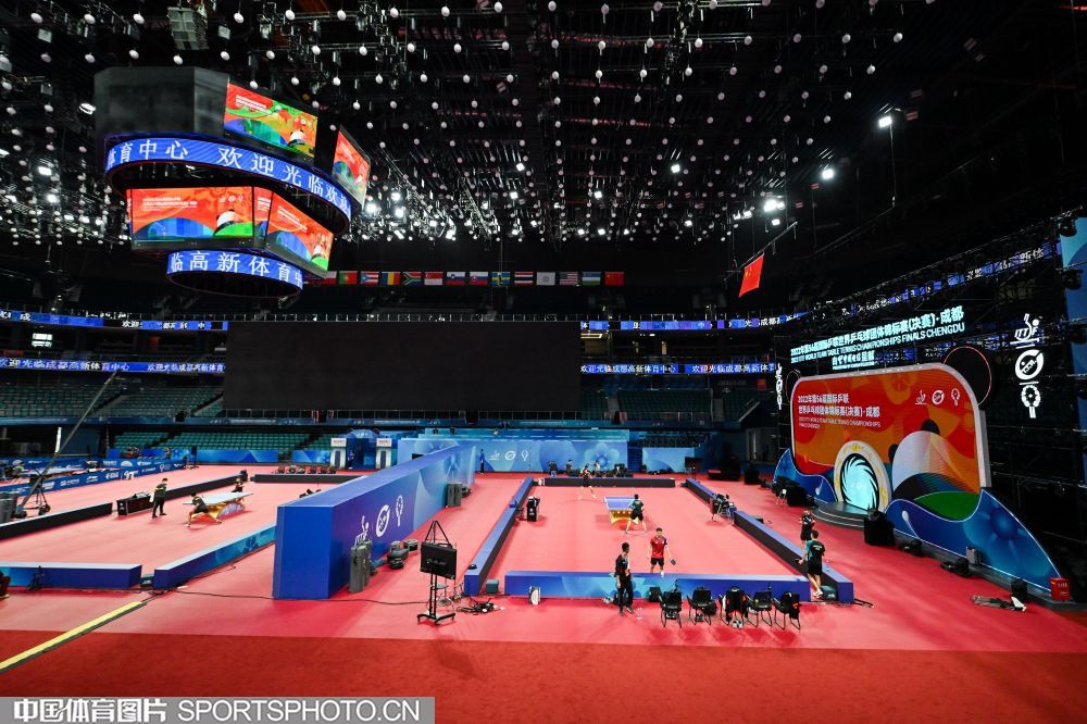 [国际足球]温情·2025：温暖相伴 最美风景